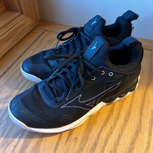Mizuno Women’s 2 Wave Luminous Volleyball Shoes